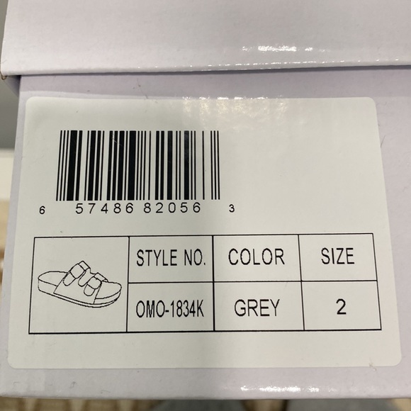 Olivia Miller Girl’s Cloud Lounge Sandals Faux Fur Gray Size 2 - Picture 7 of 7